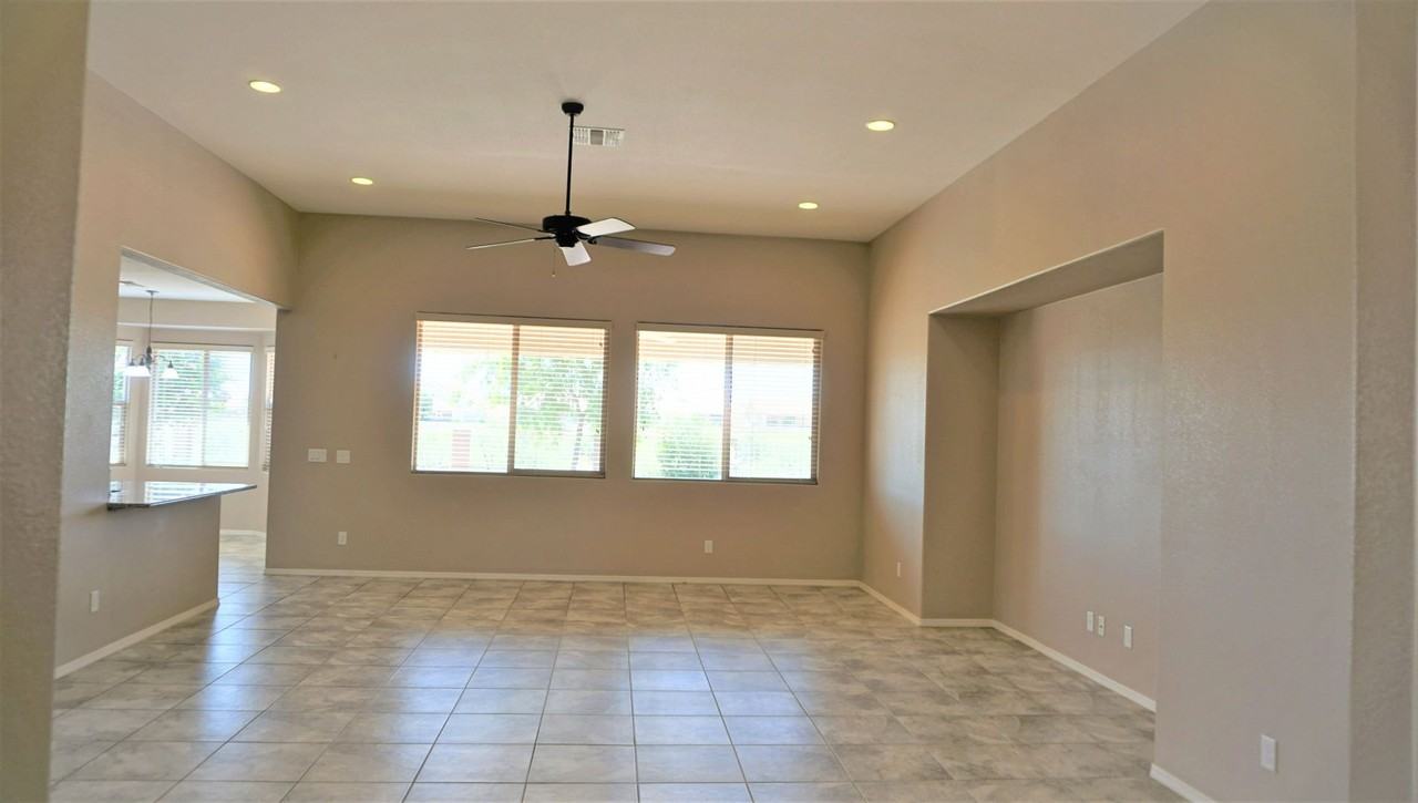 1858 Prairie Grass Dr - Photo 4 of 47