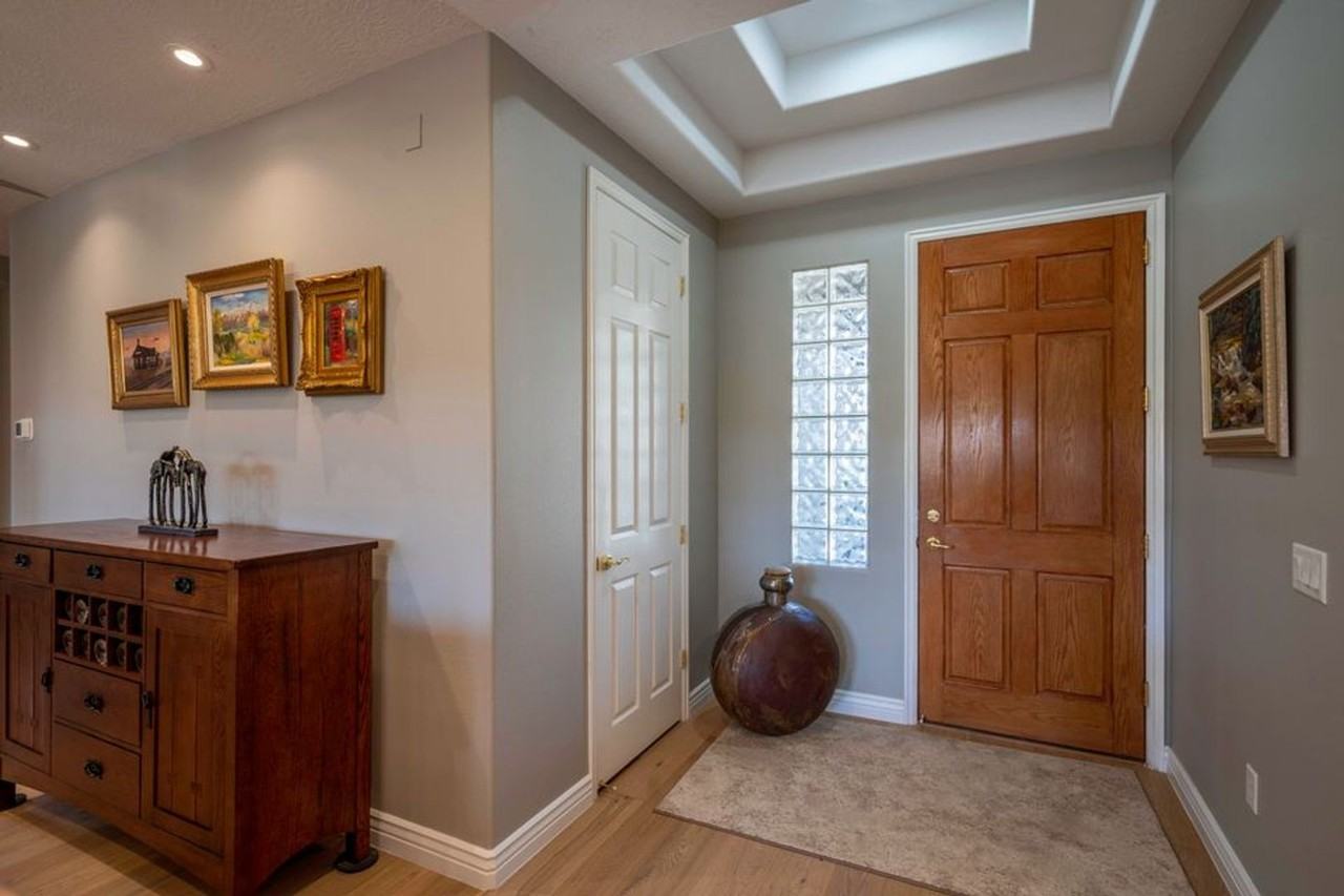 2329 N Prospector Ln - Photo 3 of 50