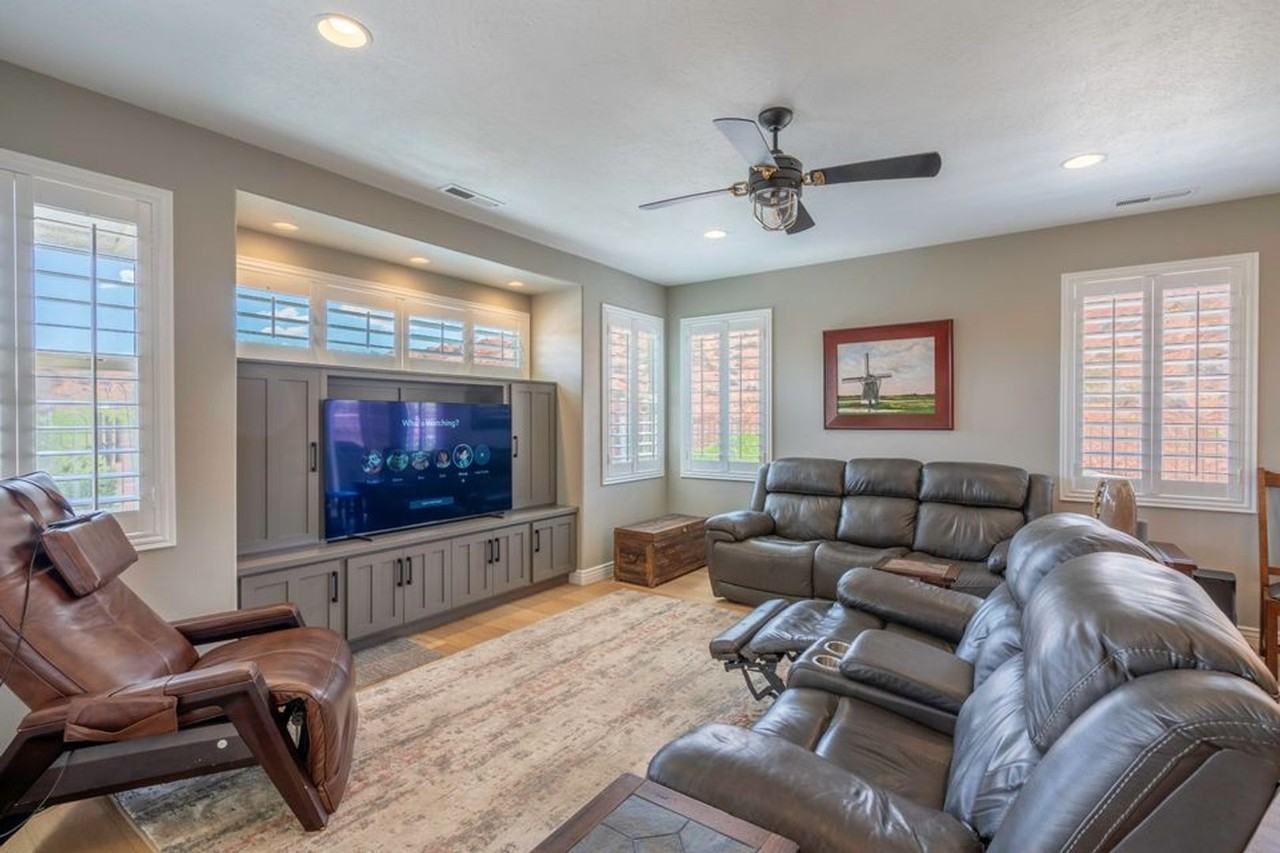 2329 N Prospector Ln - Photo 7 of 50