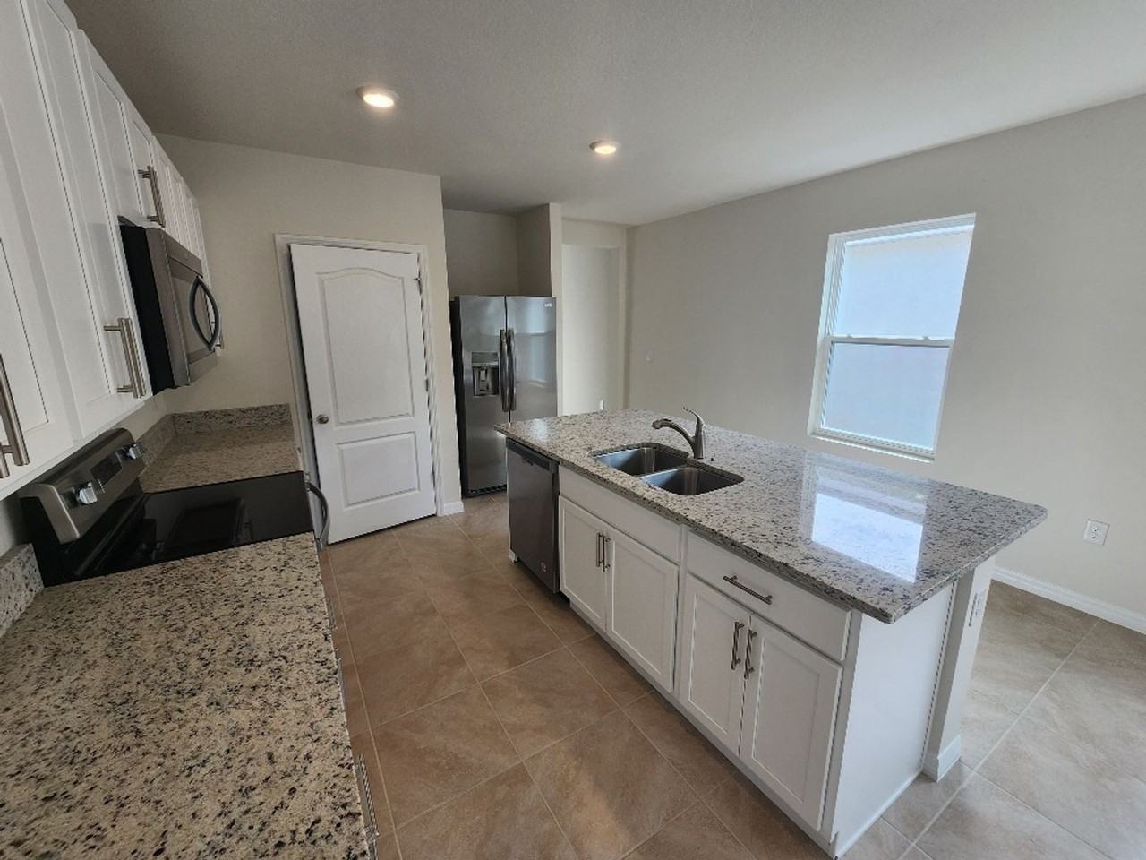 362 Caryota Ct - Photo 3 of 13