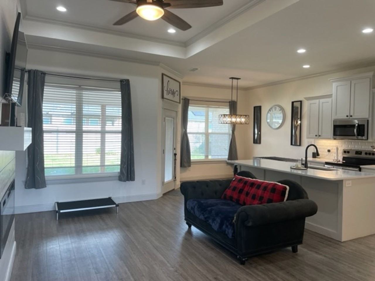 308 Bella Way - Photo 3 of 21