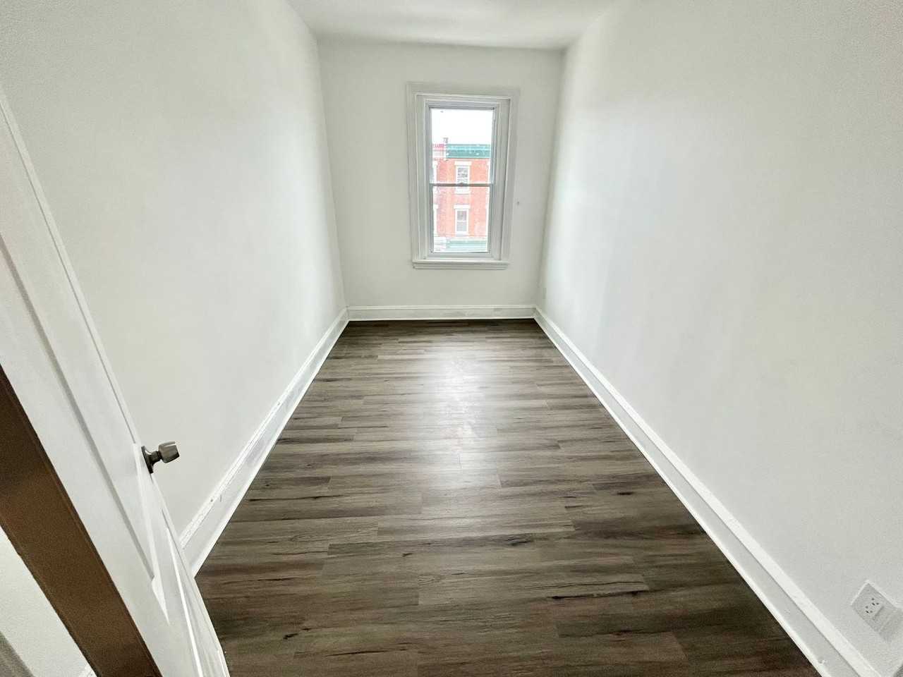 2731 W Girard Ave - Photo 4 of 5