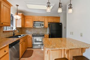 featured image of 956 Ridgepoint Ct