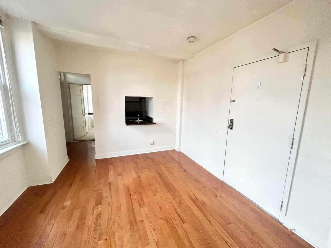 1327 Spruce St - Photo 2 of 5