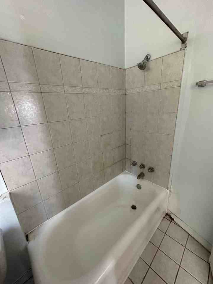 725 S 4th St - Photo 7 of 7