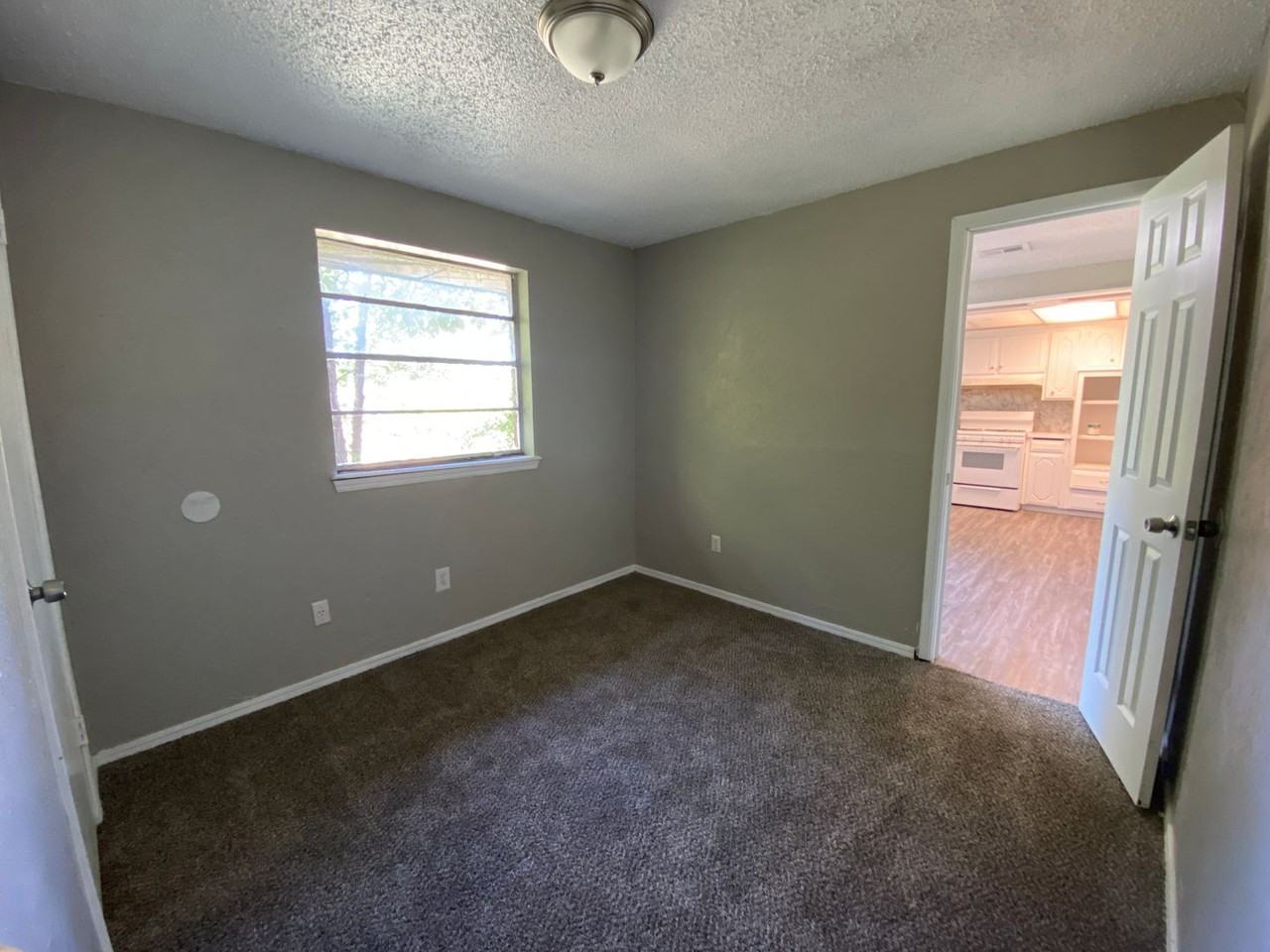 5309 Creekwood Ter - Photo 3 of 10