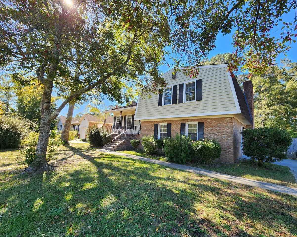 700 Brunswick Pl - Photo 2 of 38