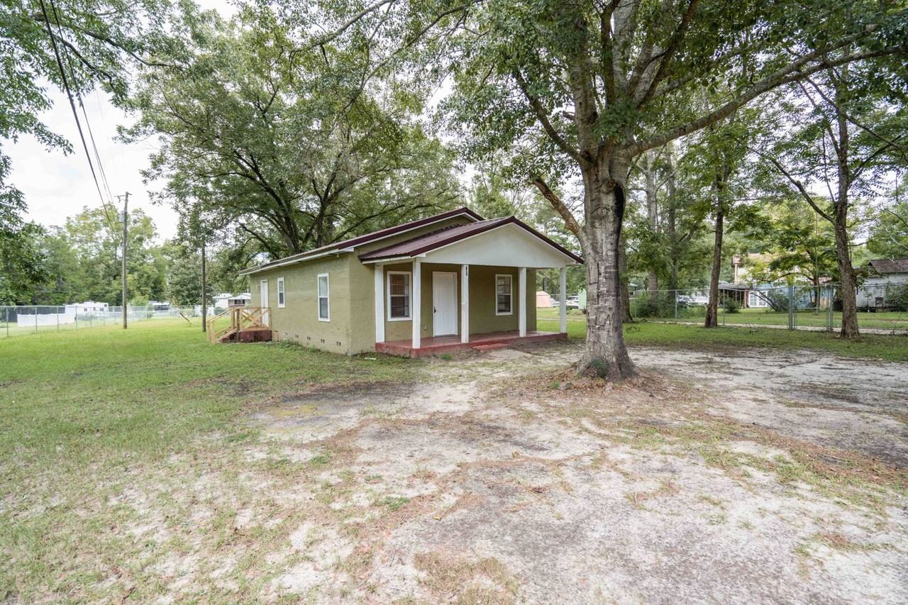 7109 Havana Hwy - Photo 2 of 24