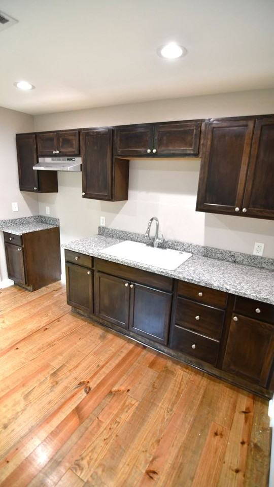 4706 Mohican St - Photo 6 of 24