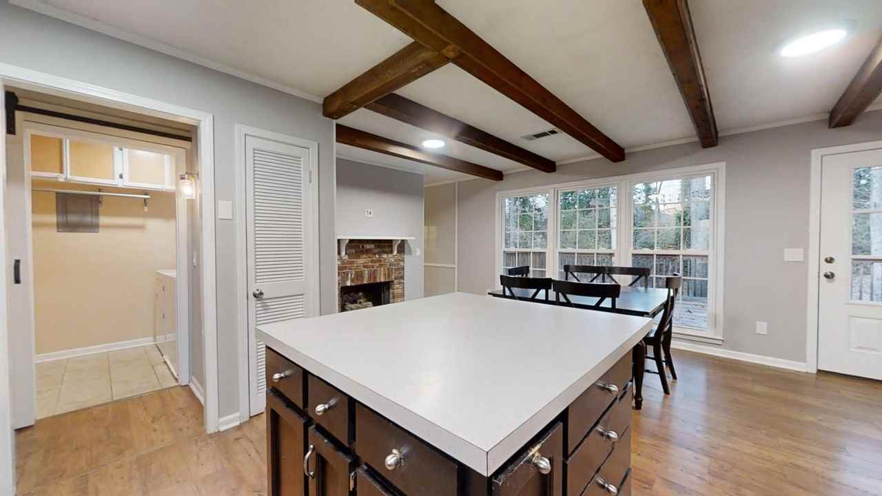 1414 Katie Ln - Photo 7 of 42