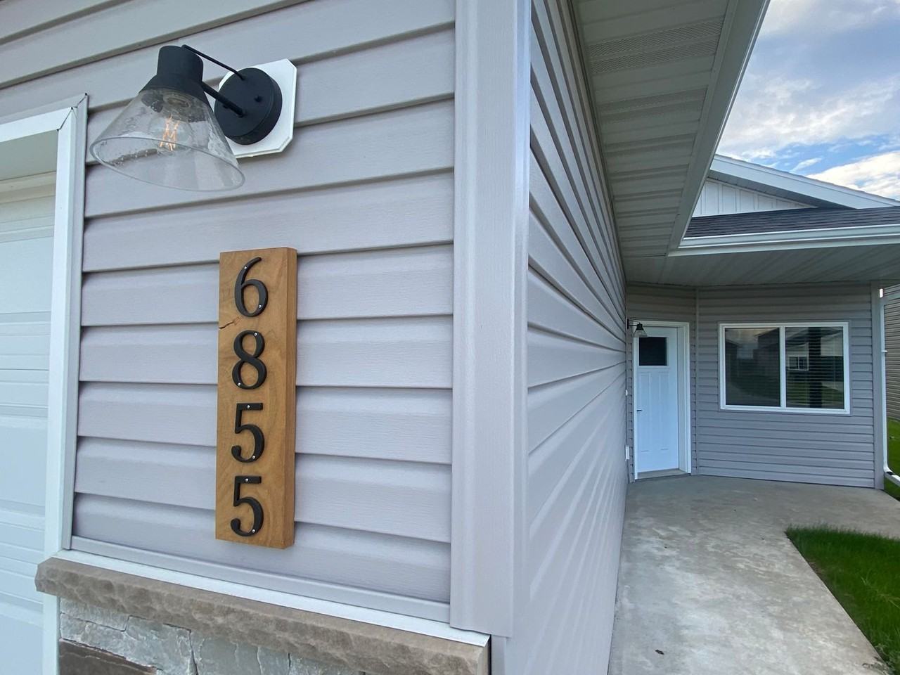 6855 67th St S - Photo 2 of 22