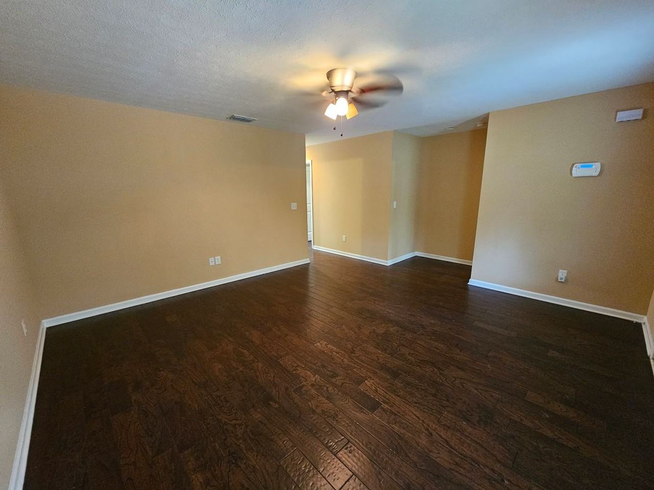 504 Wheeler St - Photo 3 of 14