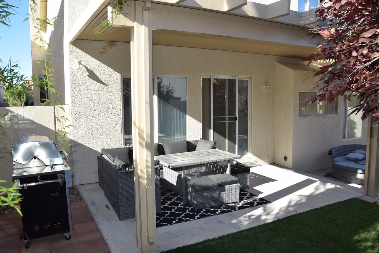 8765 Country Pines Ave - Photo 6 of 40