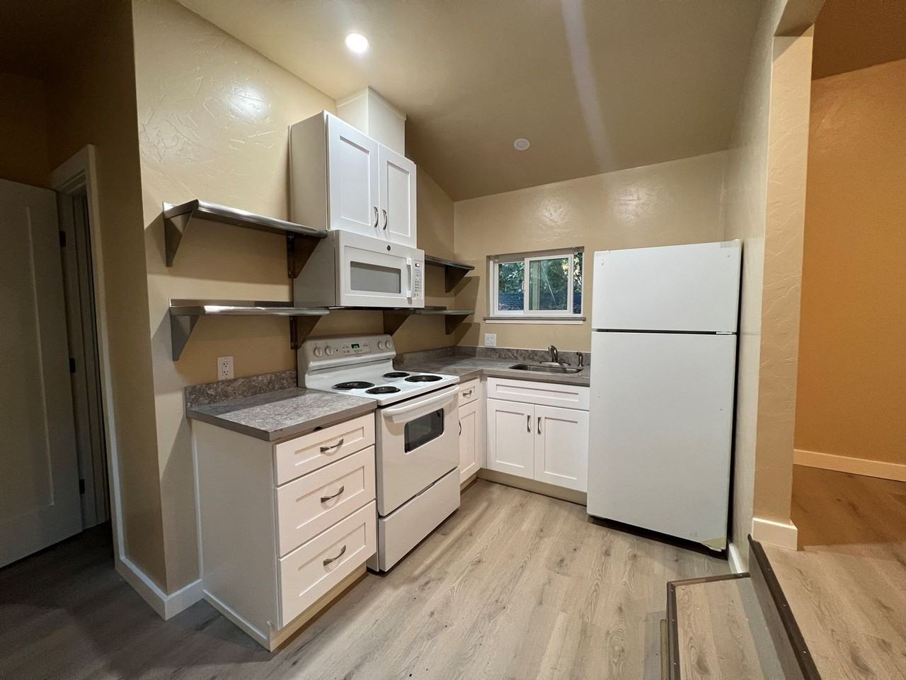 14552 Canyon 1 Rd - Photo 5 of 13