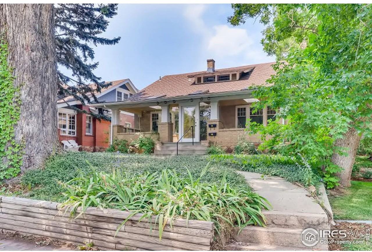 921 Spruce St - Photo 2 of 22