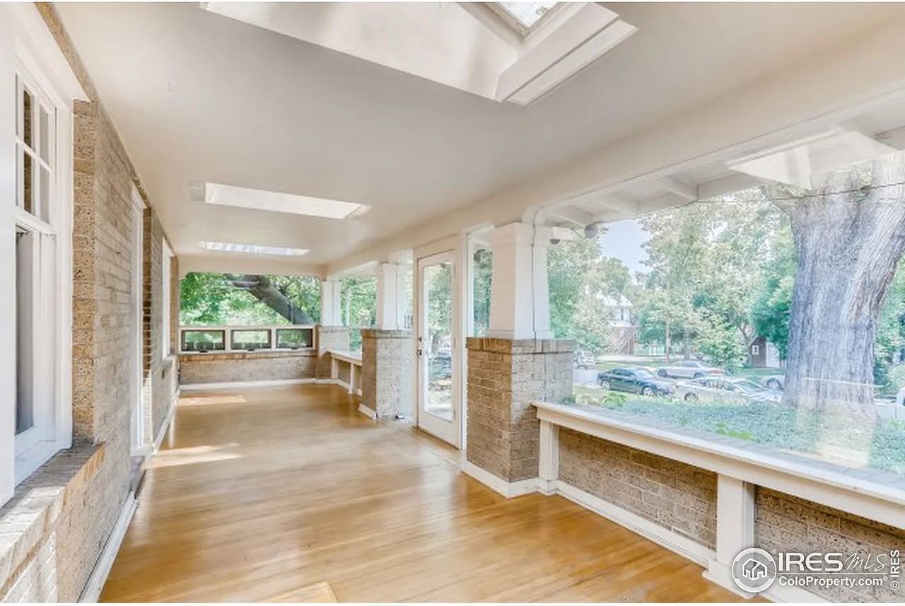 921 Spruce St - Photo 3 of 22