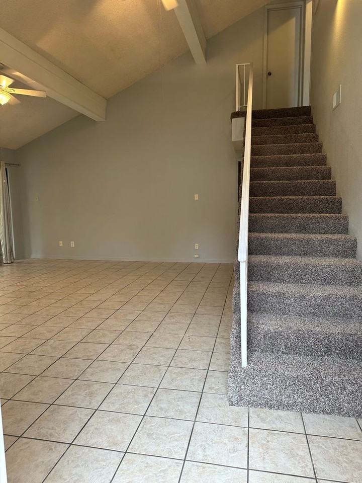 3301 Erin Oaks Ct - Photo 2 of 25