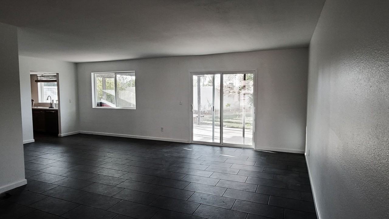 2052 E Loma Vista Dr - Photo 3 of 28