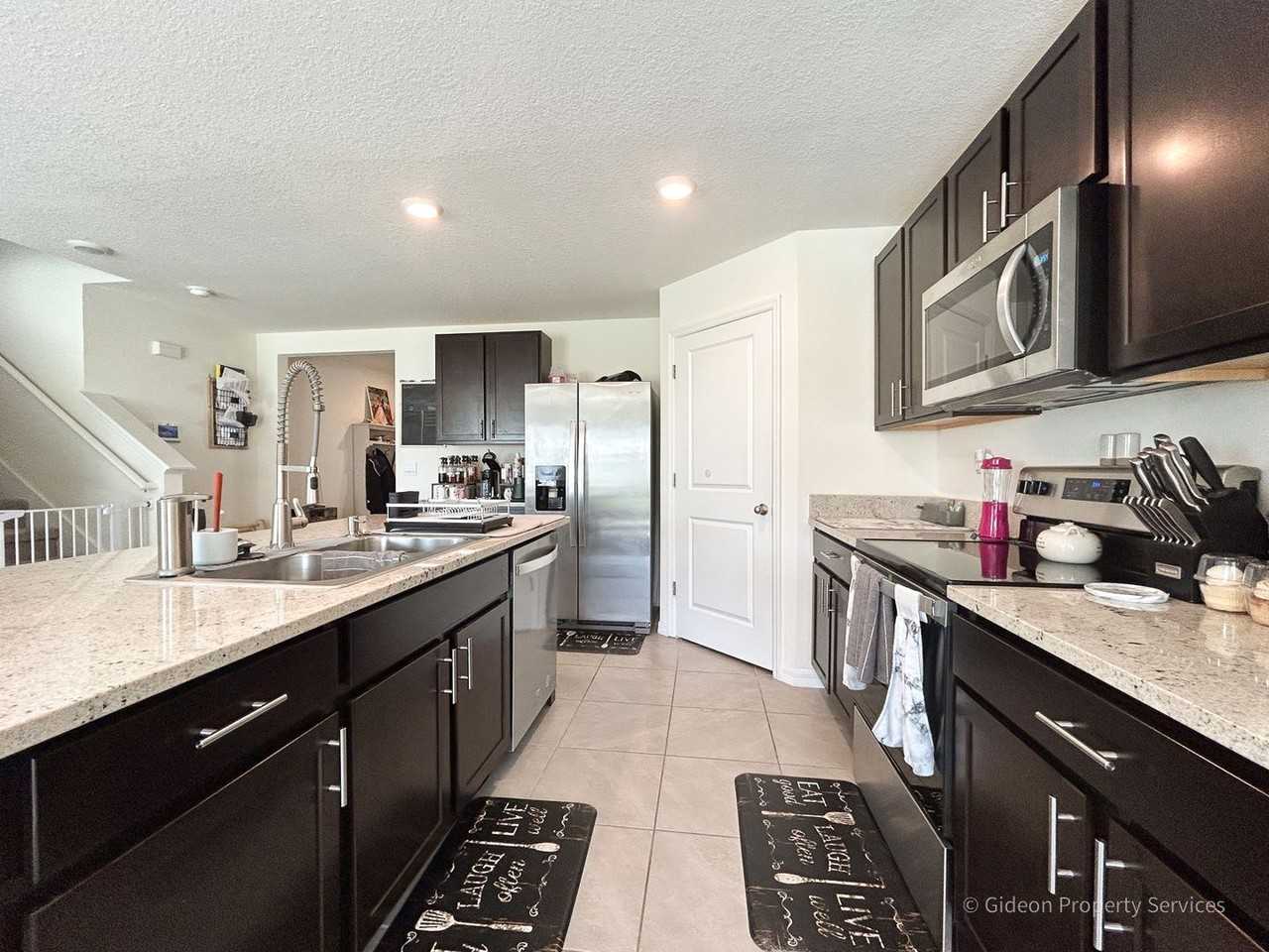 16372 Nw 190th St - Photo 5 of 38