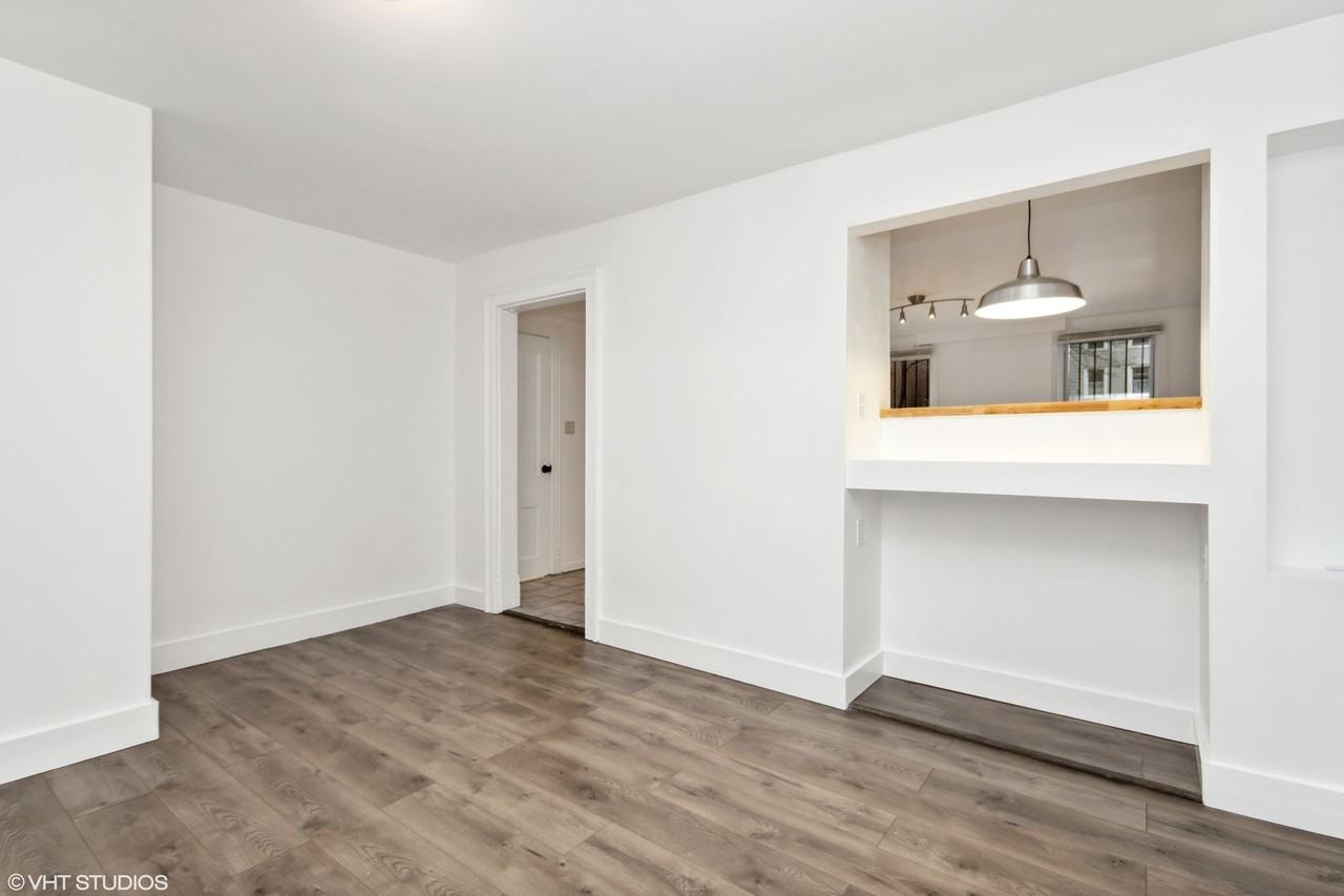 145 Chambers St - Photo 4 of 19