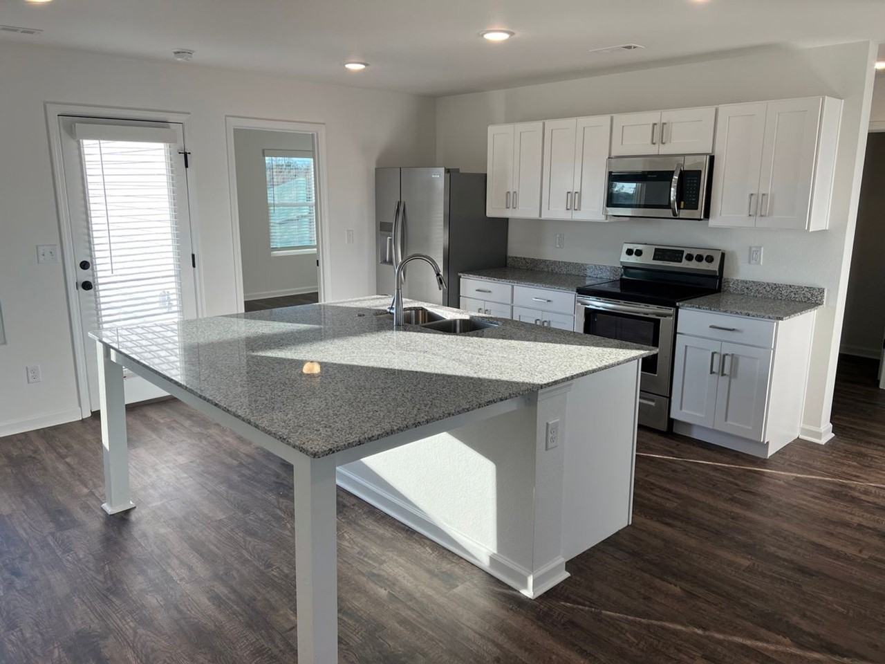 728 Short Leaf Ln - Photo 5 of 29