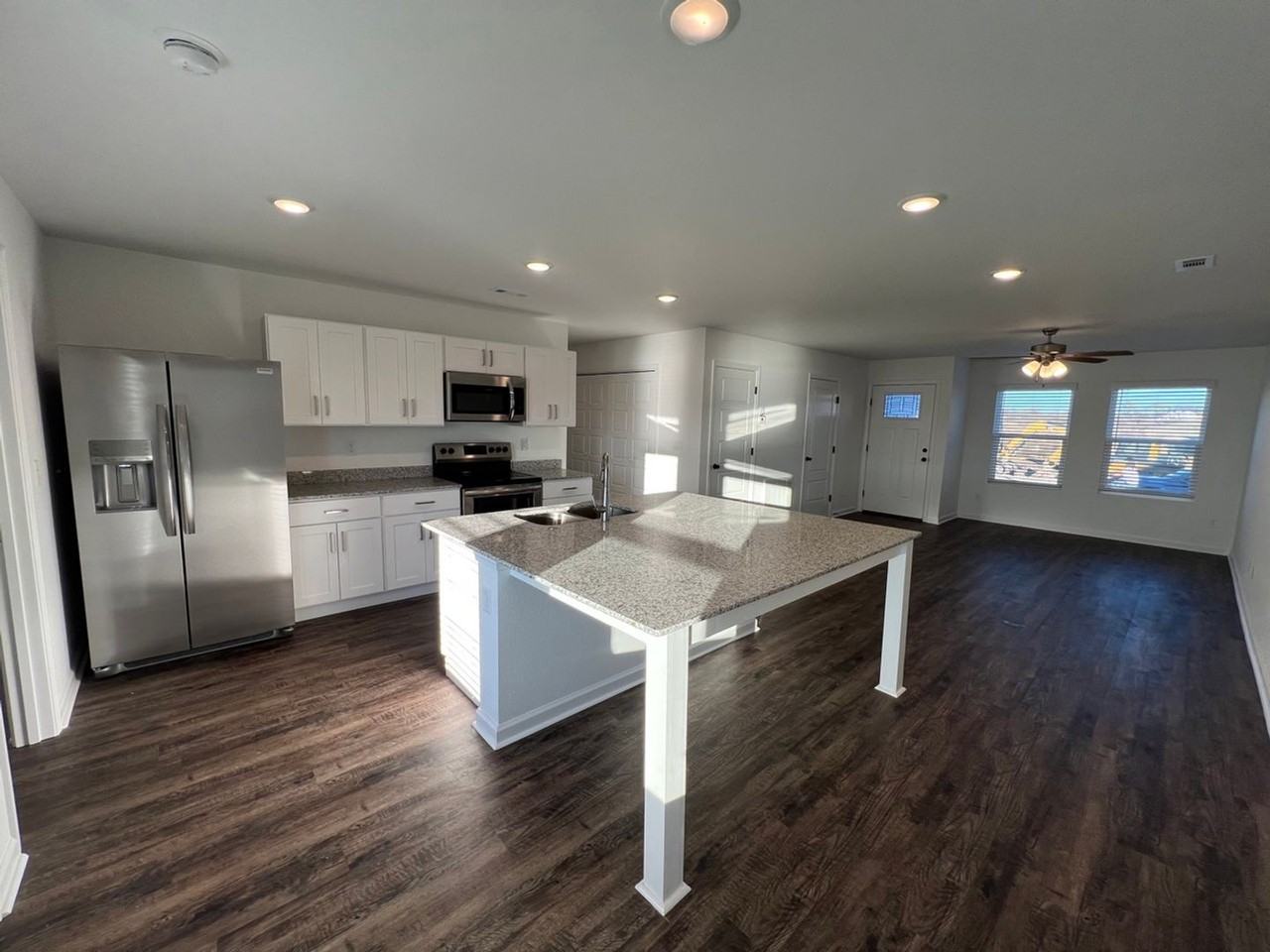 728 Short Leaf Ln - Photo 7 of 29