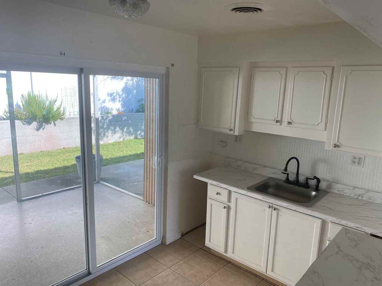 501 University Blvd #1 - Photo 4 of 10