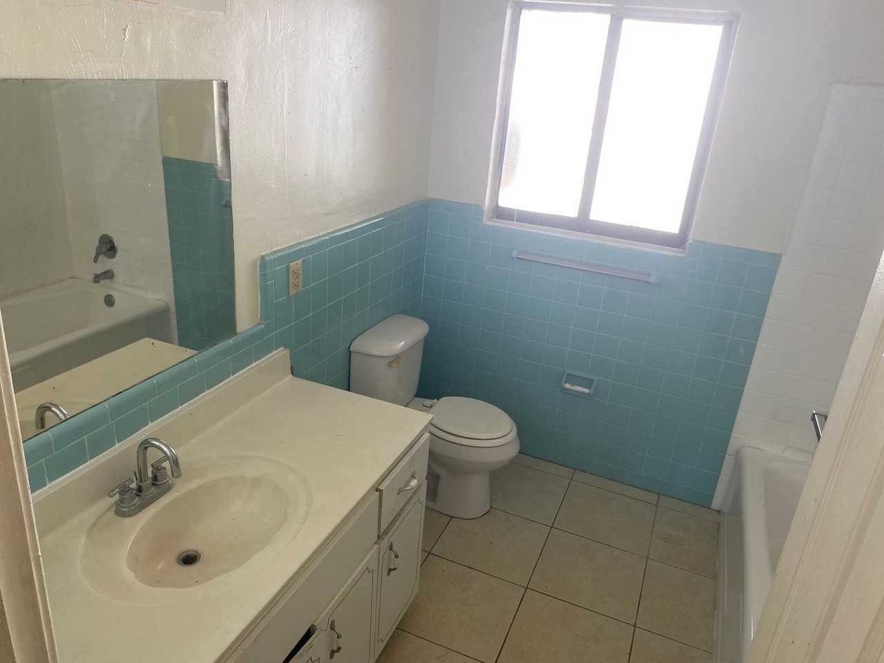 501 University Blvd #1 - Photo 6 of 10