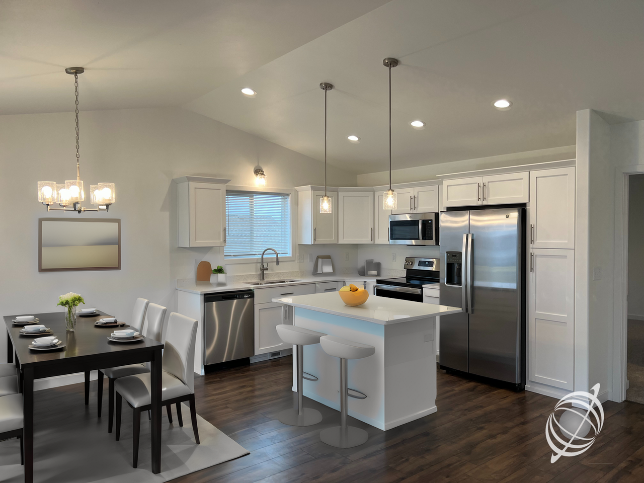 6879 Joseph St - Photo 3 of 41