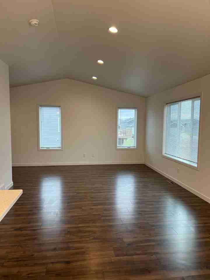 6879 Joseph St - Photo 6 of 41