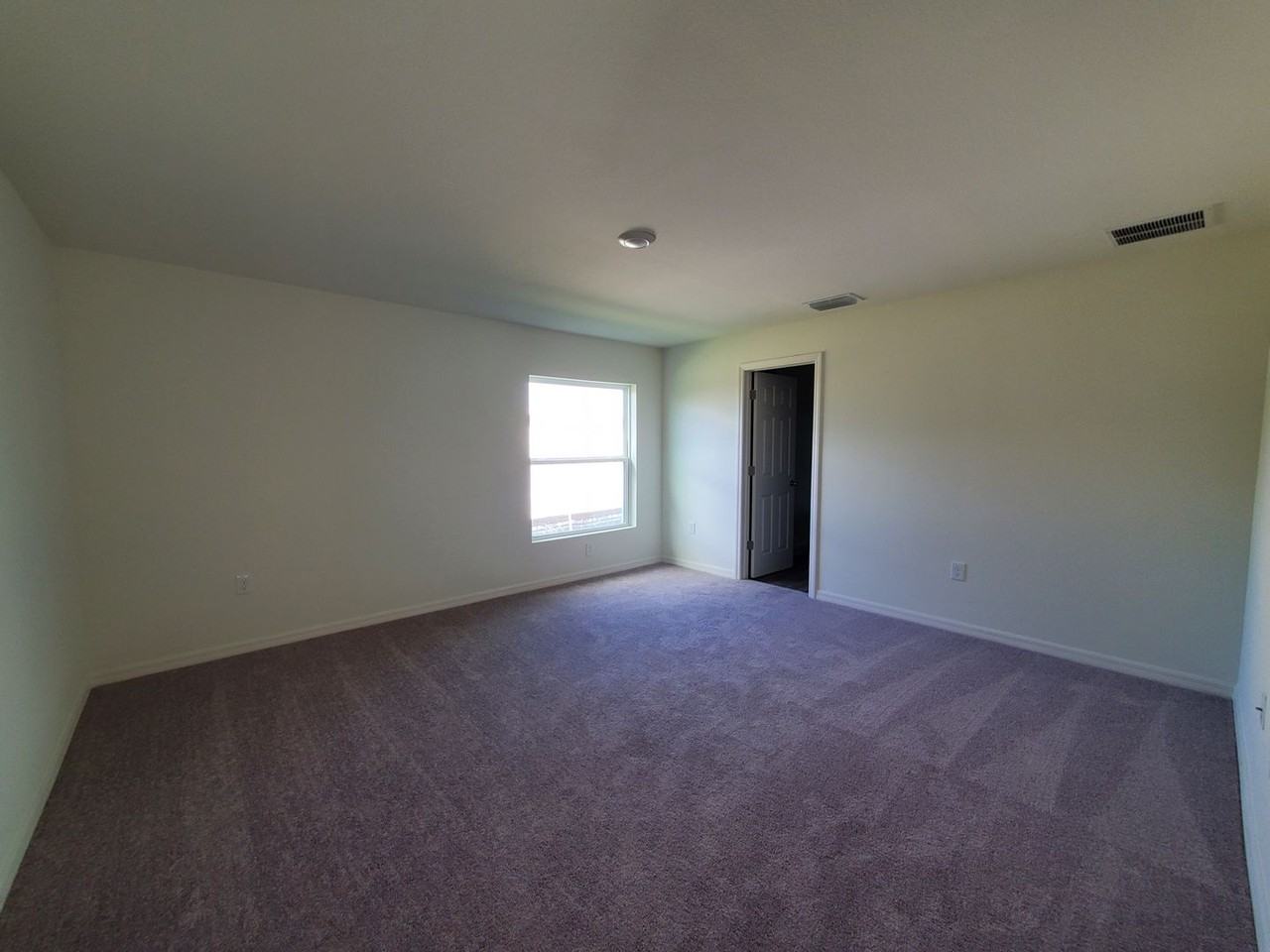 2824 Ne 3rd Ave - Photo 6 of 10