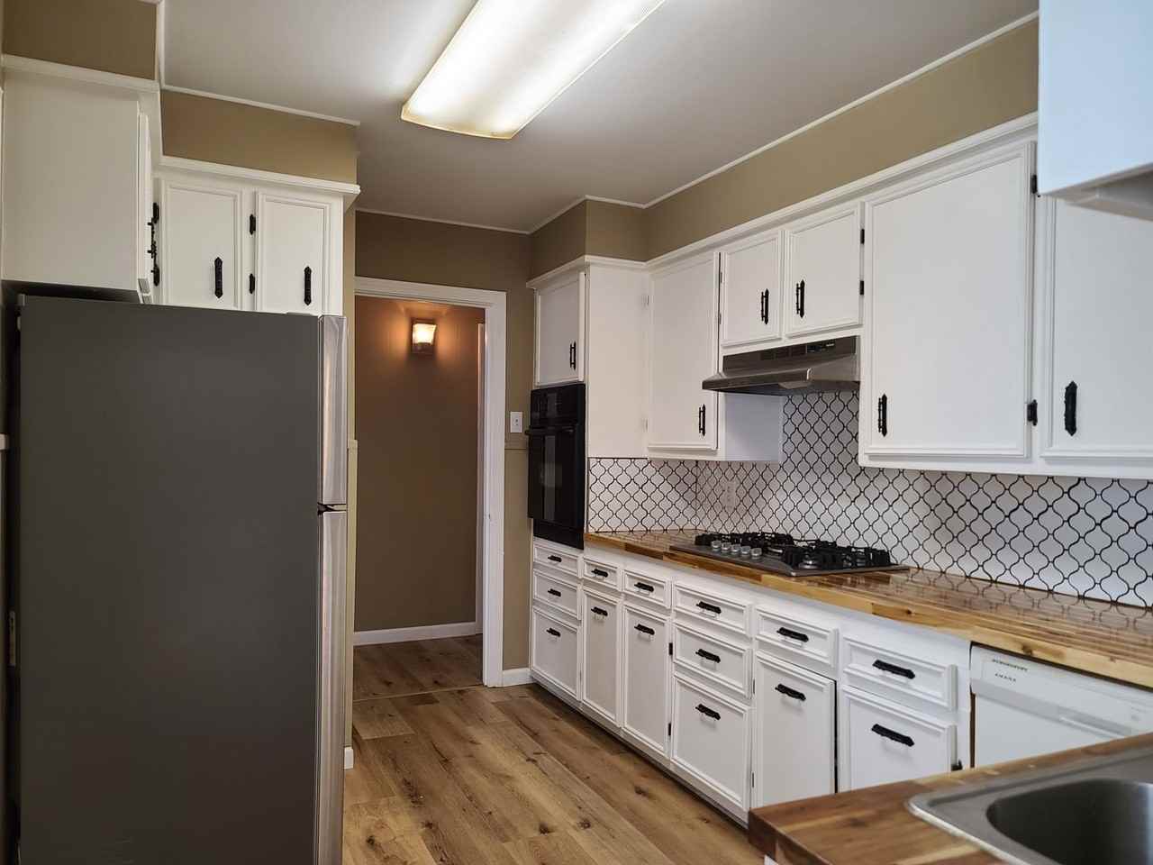 2029 10th St - Photo 3 of 13