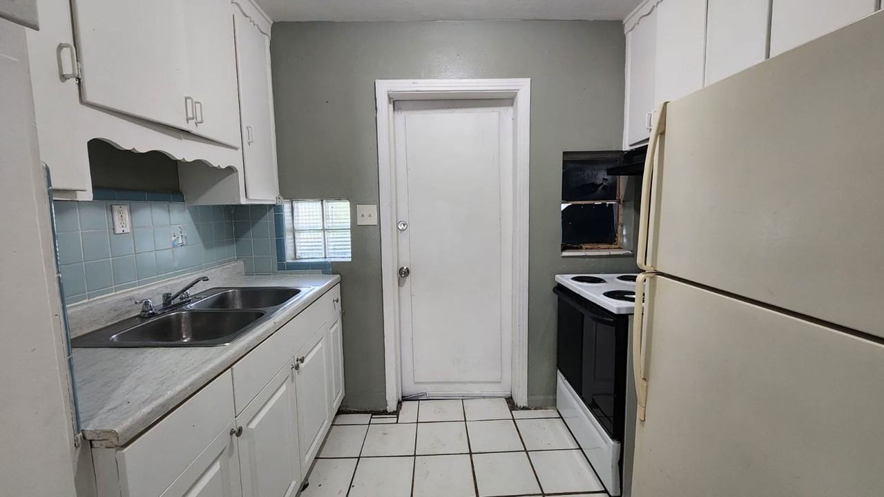 3624 6th Ave S - Photo 6 of 11