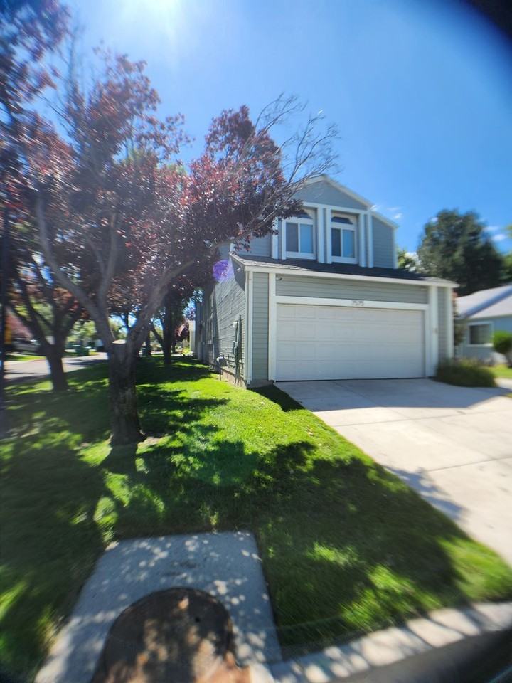 7575 Lighthouse Ln - Photo 2 of 18