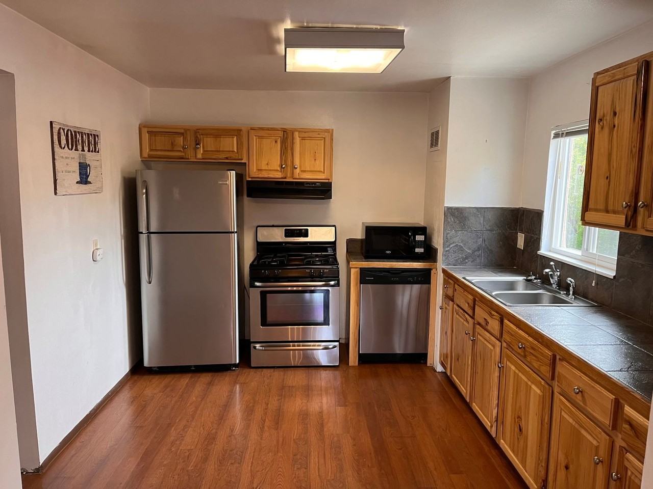 406 Griffin St #C - Photo 4 of 13