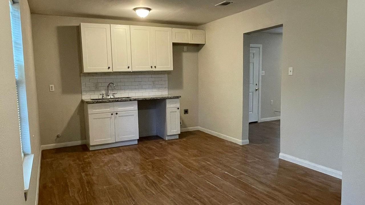 3411 Market St #B - Photo 2 of 8