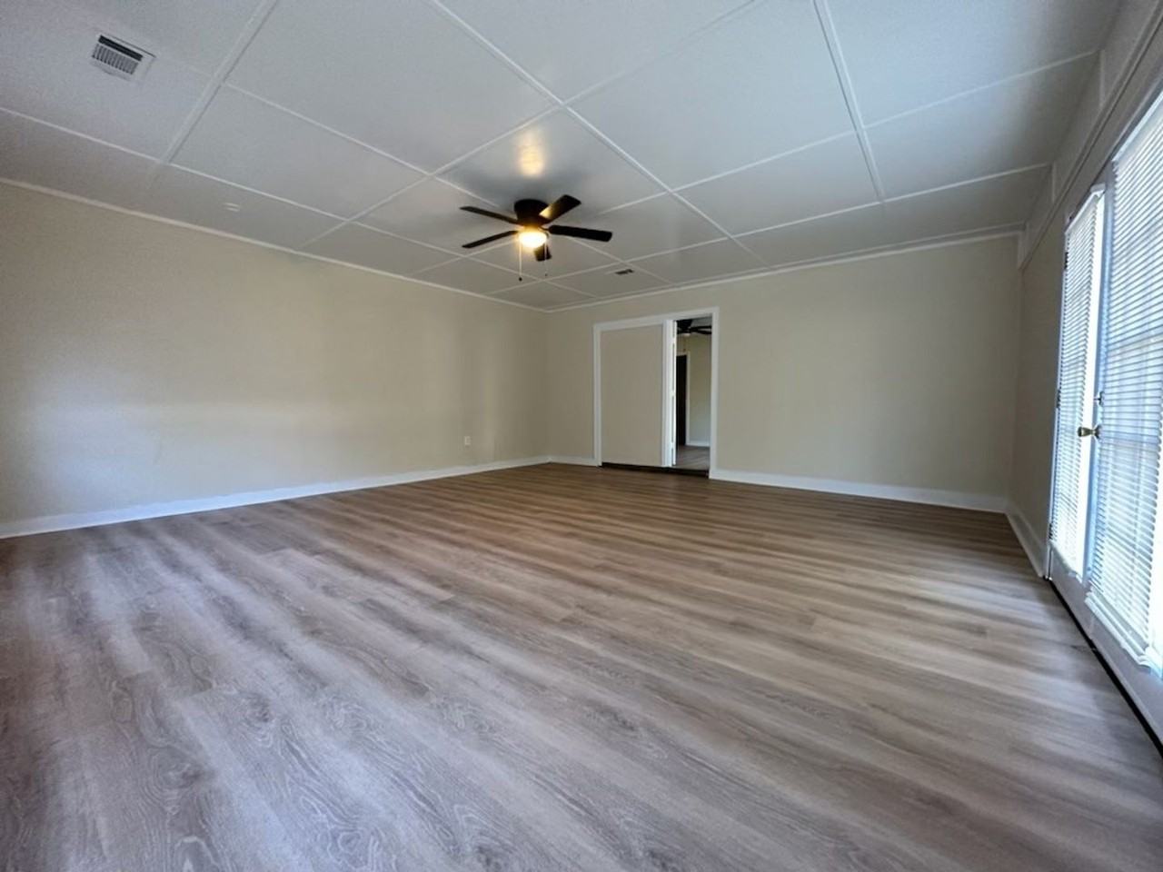 1337 Springdale Drive - Photo 3 of 8