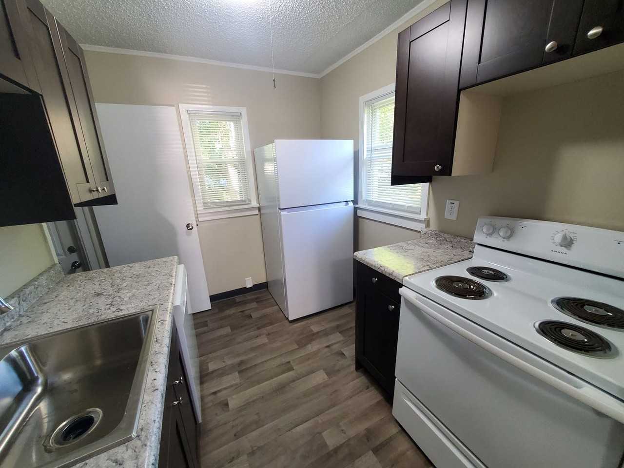 2904 Columbia Street - Photo 6 of 19