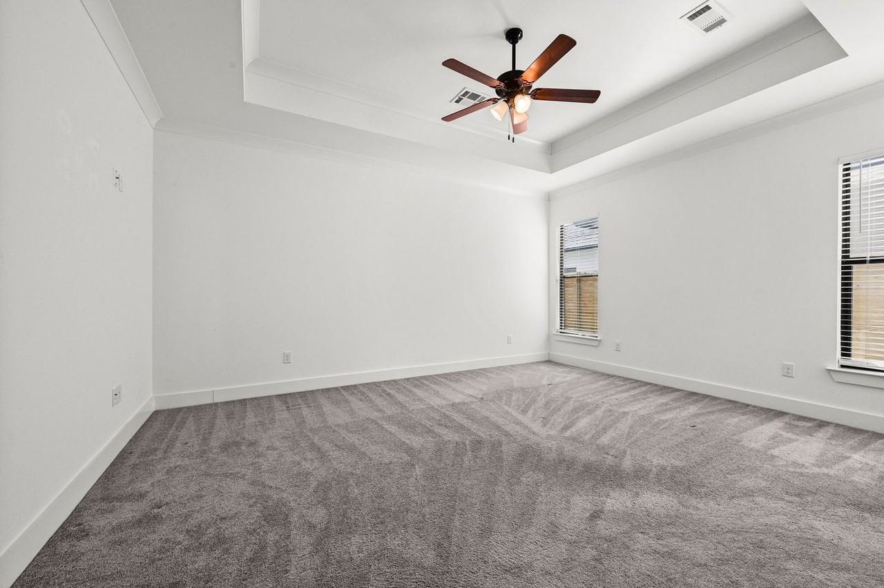 10127 Grayton Dr - Photo 7 of 18