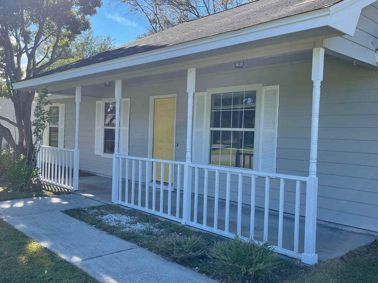 204 Old Pond Drive - Photo 2 of 13