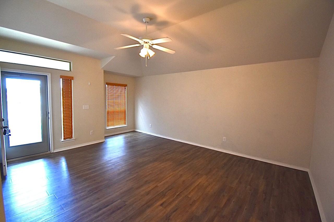 6529 37th St - Photo 3 of 21