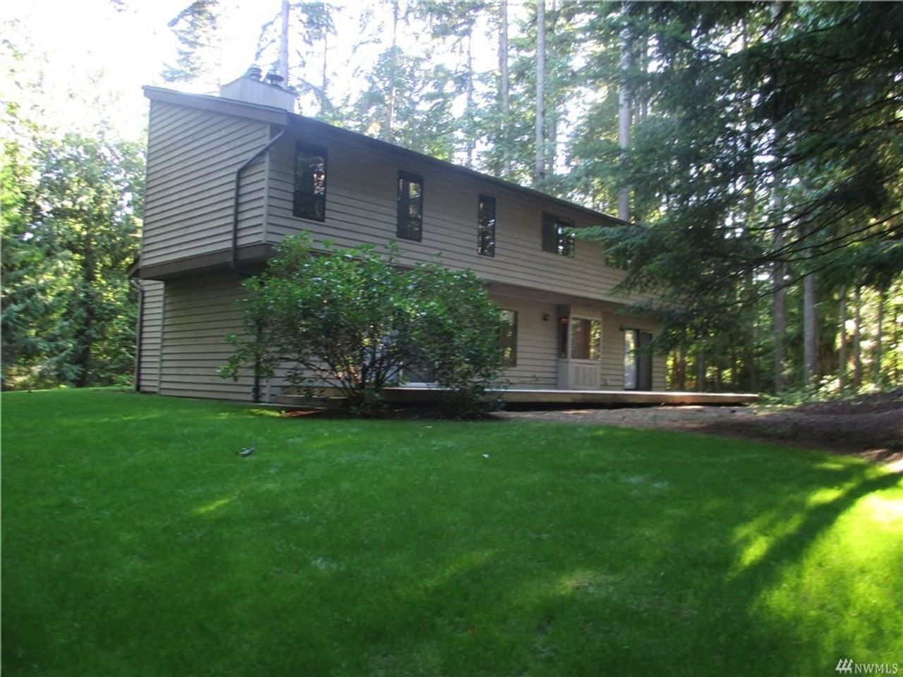 6980 Ne Dolphin Dr - Photo 2 of 10