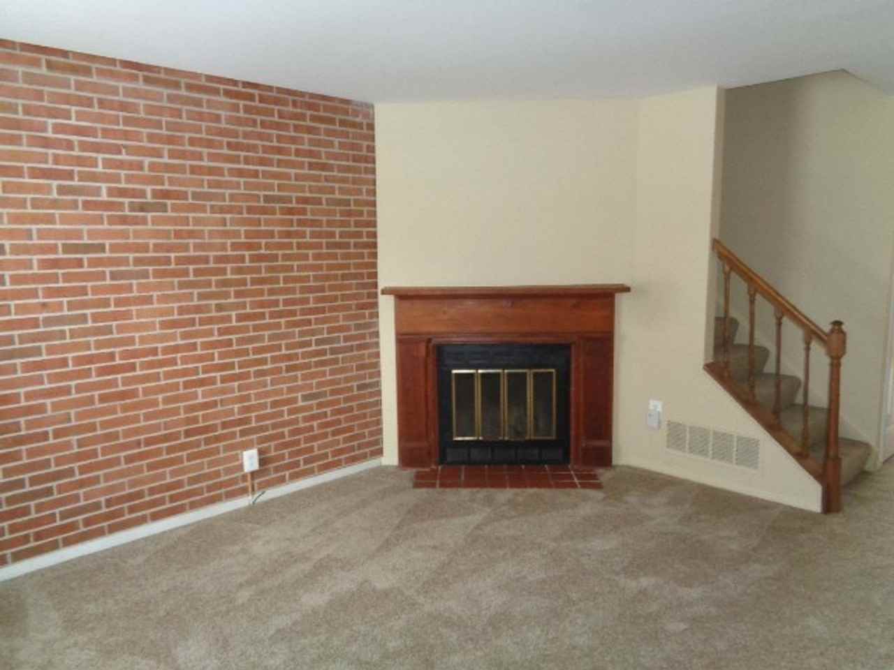 107 N Ann St - Photo 2 of 15