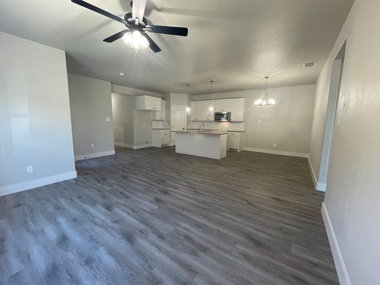 2532 137th St - Photo 4 of 14