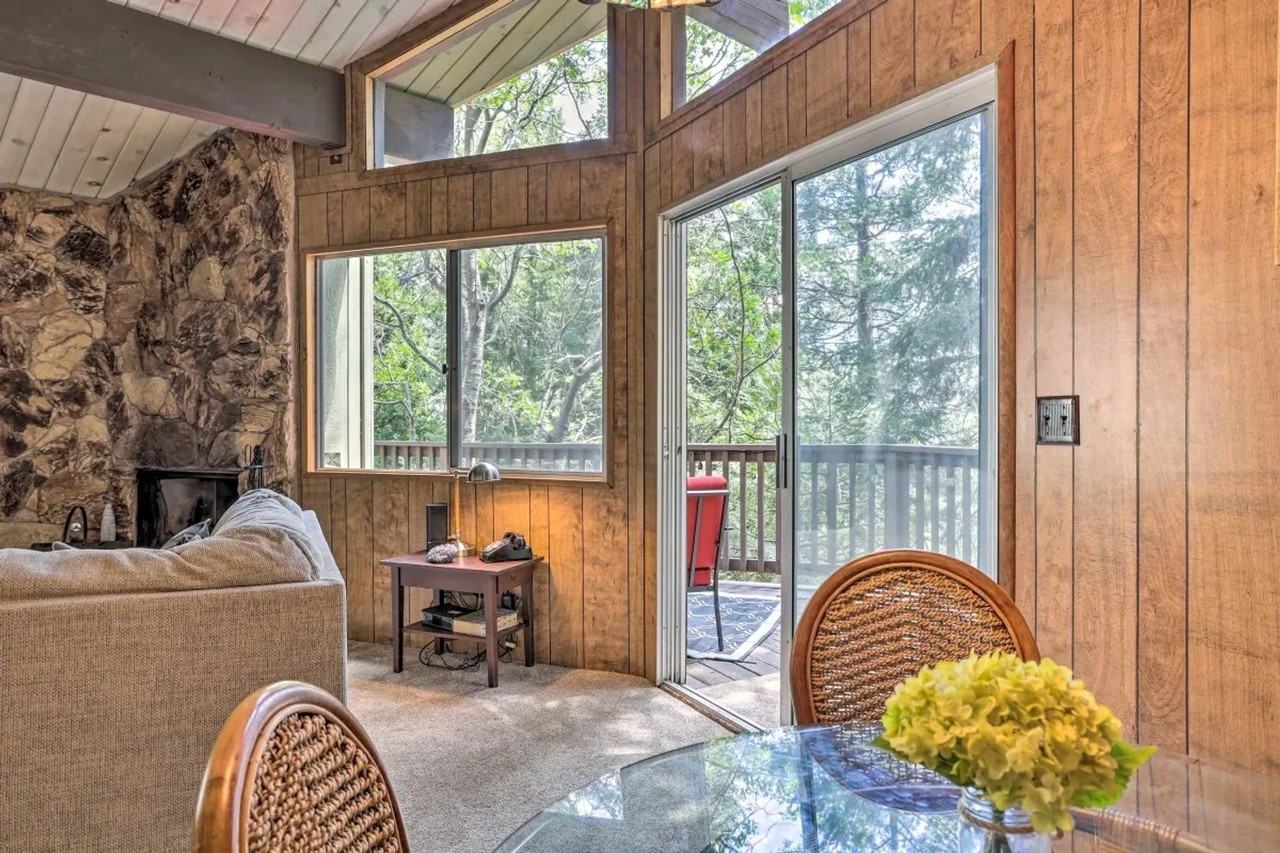 607 E Victoria Ct - Photo 6 of 28