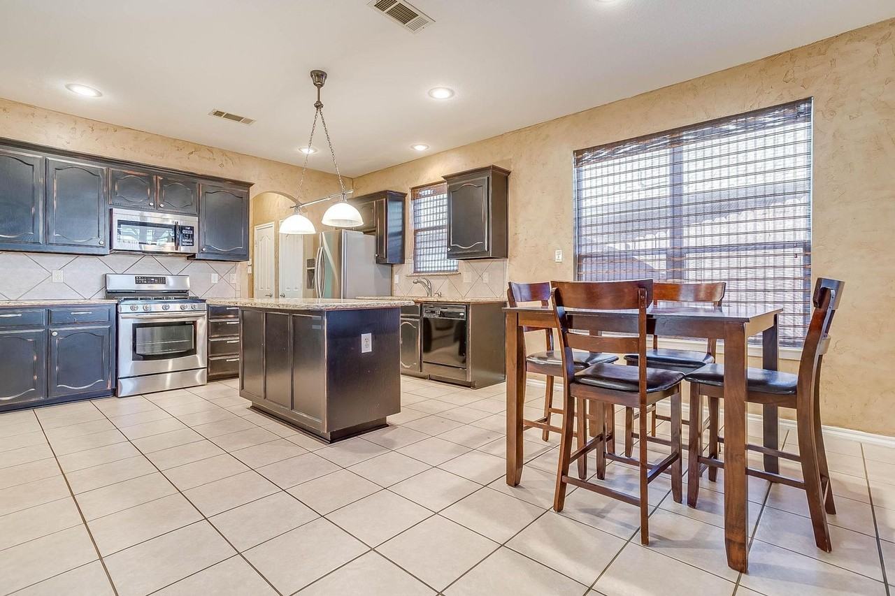 8003 Ranchvale Ln - Photo 2 of 14