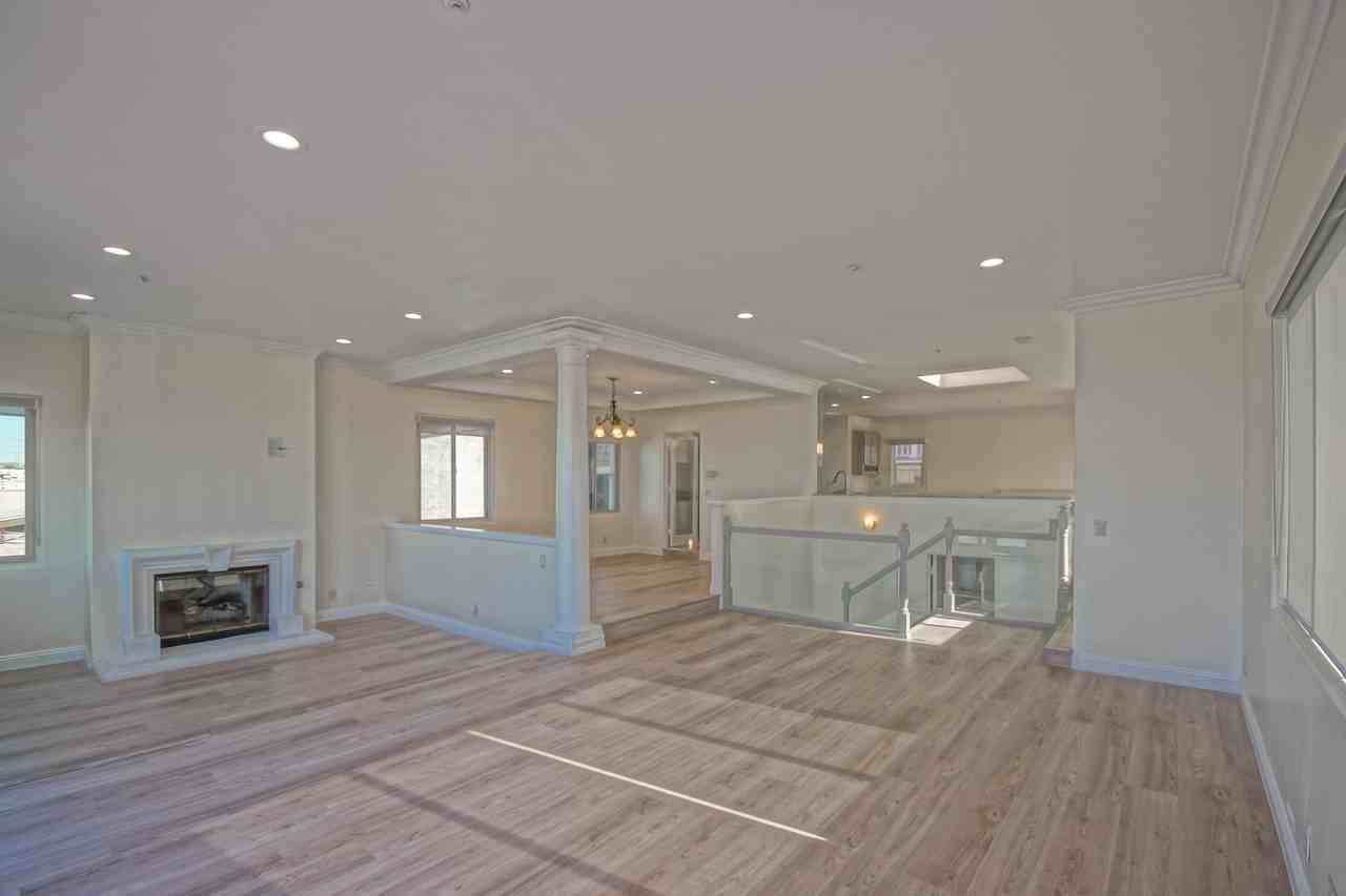 301 35th St - Photo 7 of 50