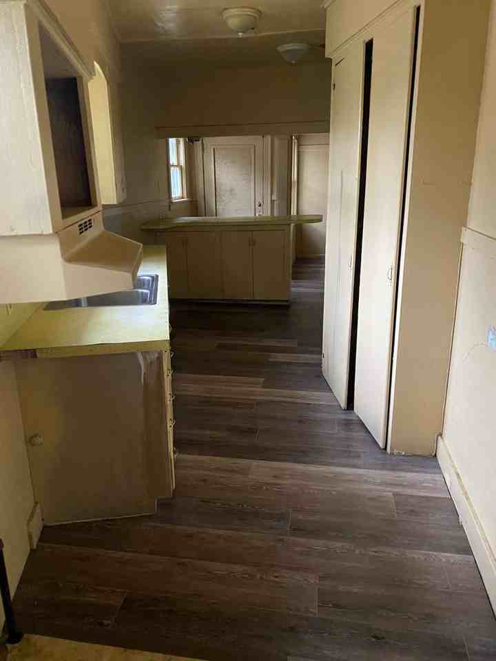 255 Wilkinson St - Photo 2 of 8