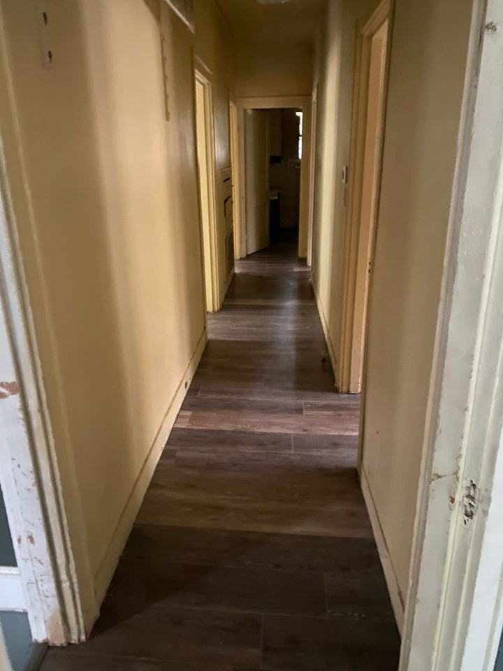 255 Wilkinson St - Photo 4 of 8