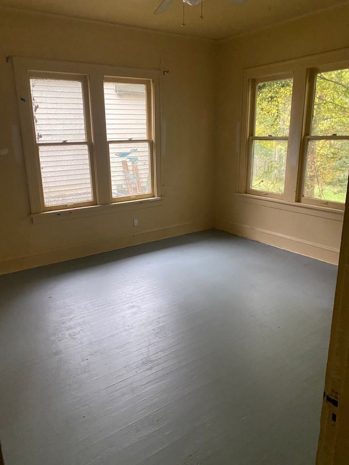 255 Wilkinson St - Photo 7 of 8